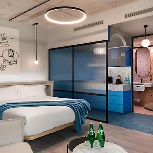 https://coeo-suites-parras.es-andalucia.com