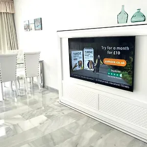 https://mi-capricho-luxury-apartment-by-the-sea-rb3.1costadelsol.com